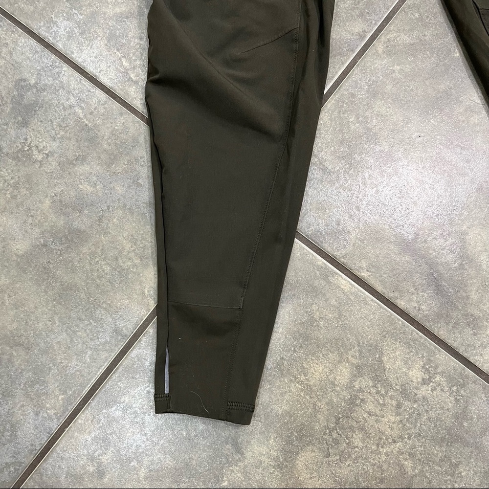Lululemon Switch Up Jogger Pants Mens Small Olive Tapered Athletic Gorpcore EUC - Picture 5 of 10